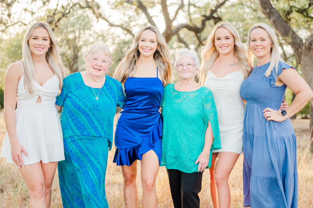 Family session at Canyon Lake 