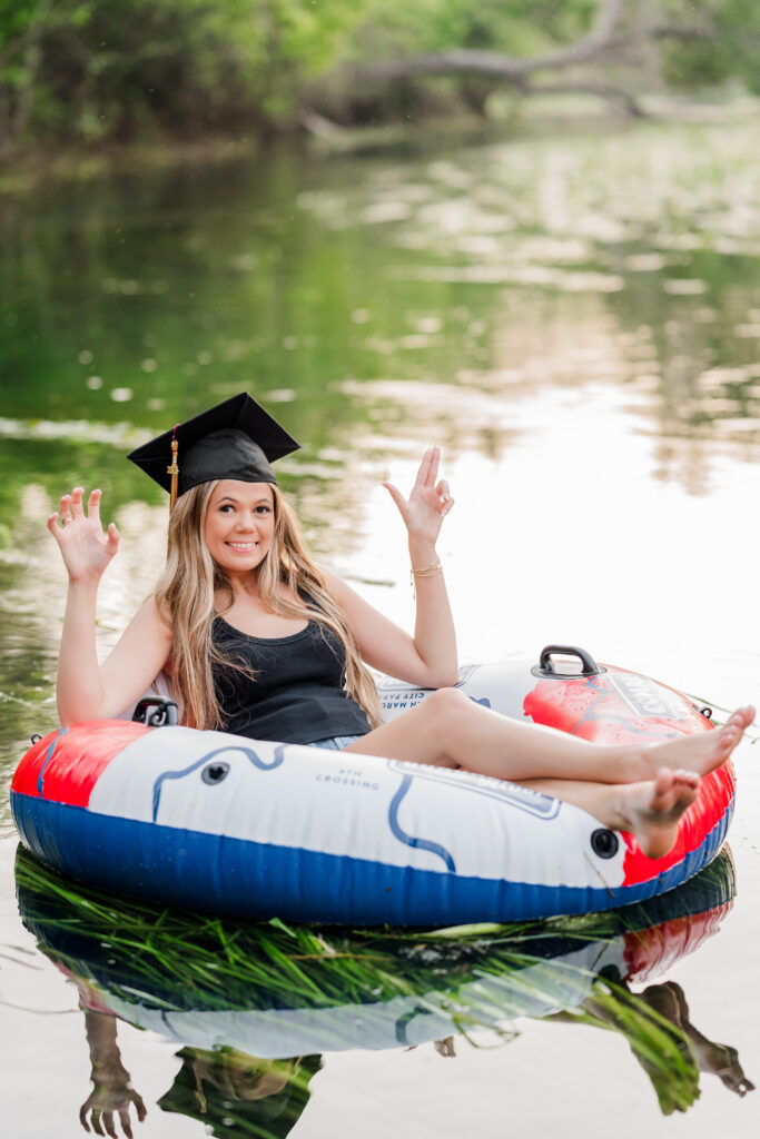 texas state grad photos at sewell park 